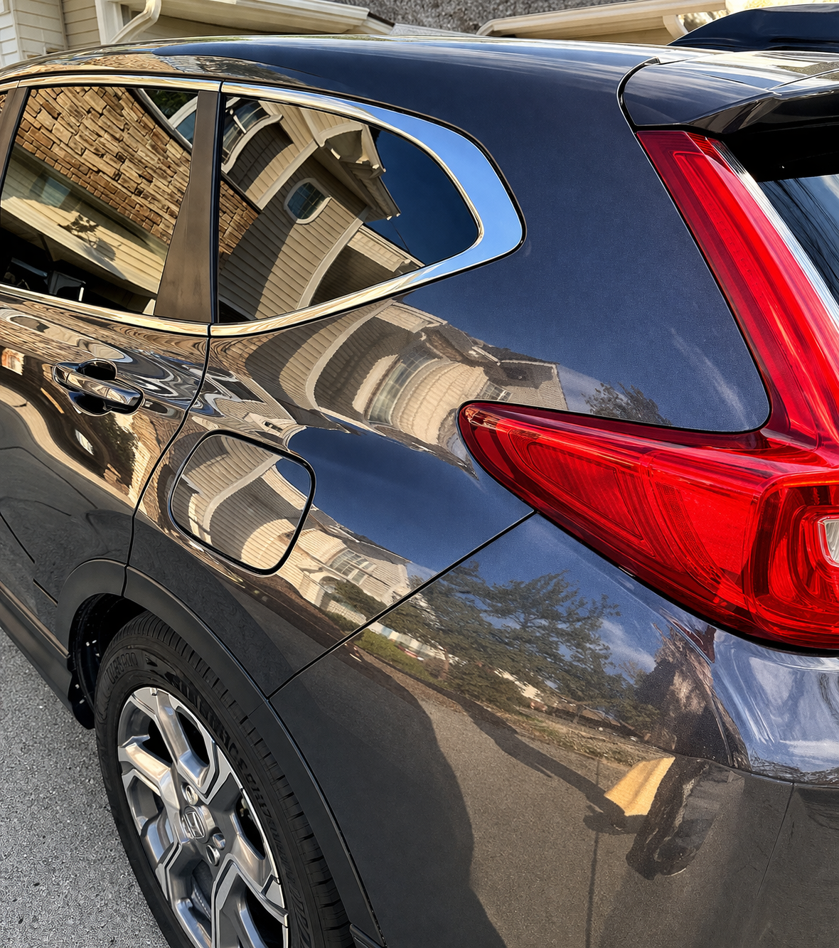 Honda CR-V - Paint Reflection Detail